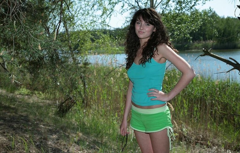 Аделина, 23 года, 0 размер груди